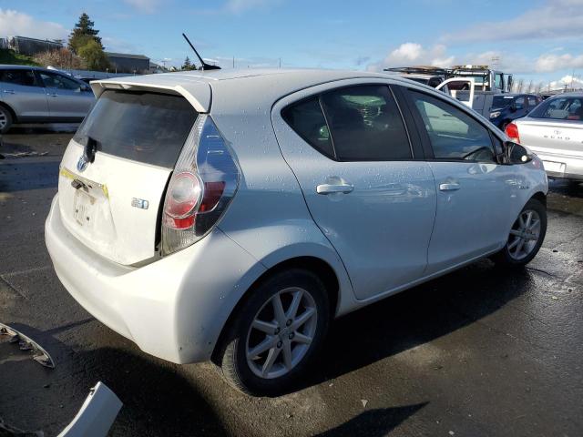 Image 3 of 2013 TOYOTA PRIUS C  2013 with VIN JTDKDTB38D1034757