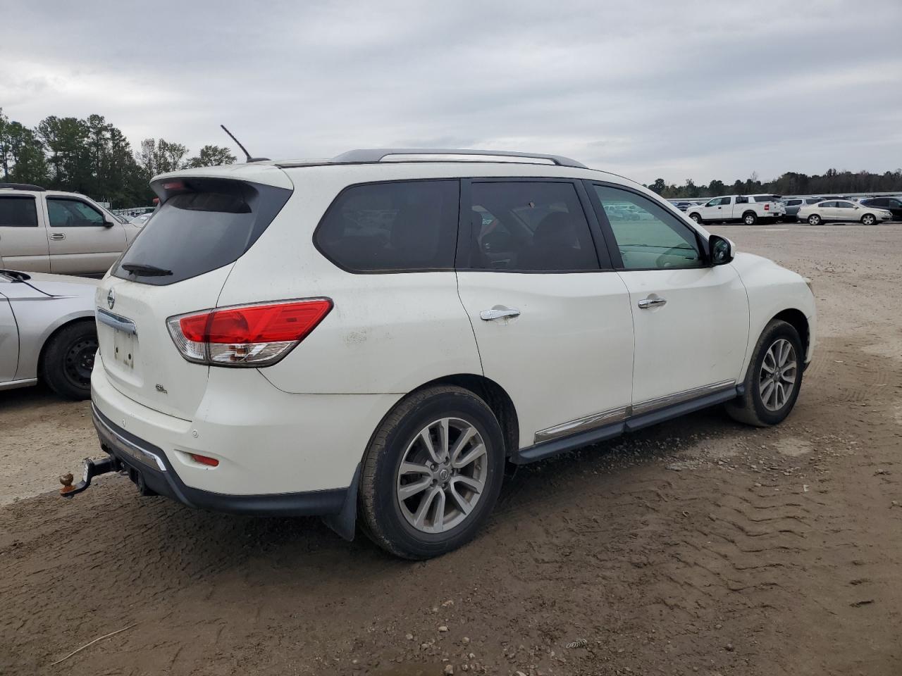 Изображение 3 2015 NISSAN PATHFINDER S 2015 с VIN 5N1AR2MN0FC697975