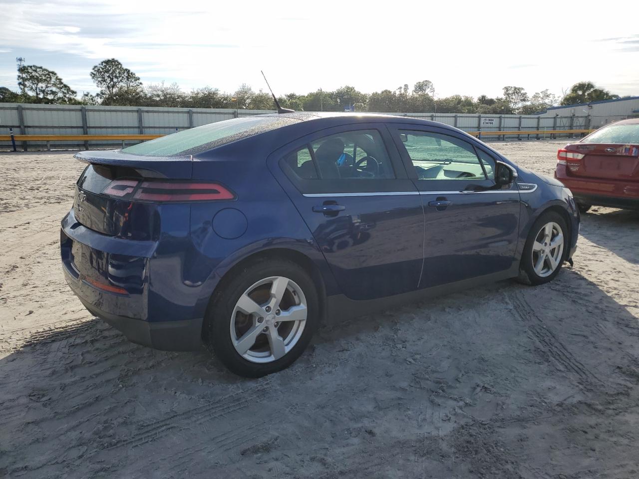 Image 3 of 2013 CHEVROLET VOLT  2013 with VIN 1G1RA6E46DU135896