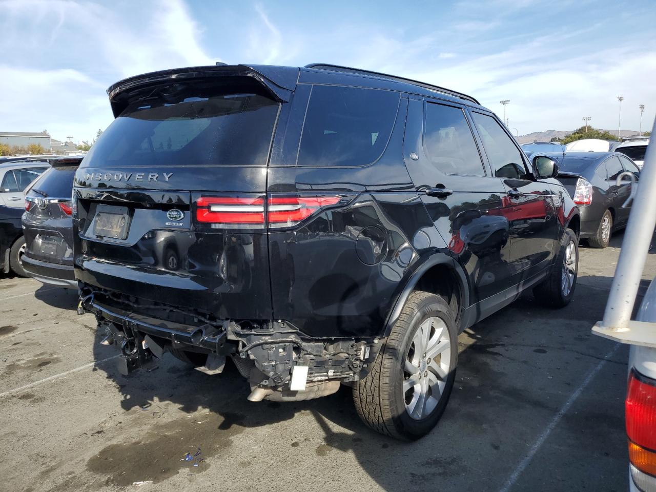 Image 3 of 2020 LAND ROVER DISCOVERY HSE 2020 with VIN SALRR2RV5L2421902