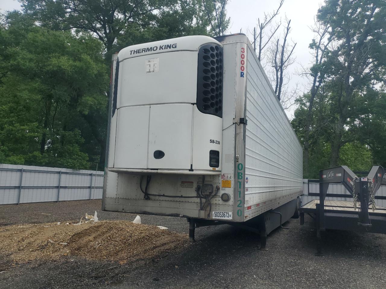 Image 3 of 2015 UTILITY REEFER 2015 with VIN 1UYVS2532FM401020