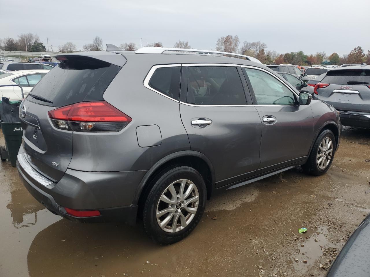 Изображение 3 2017 NISSAN ROGUE S 2017 с VIN KNMAT2MT2HP611307