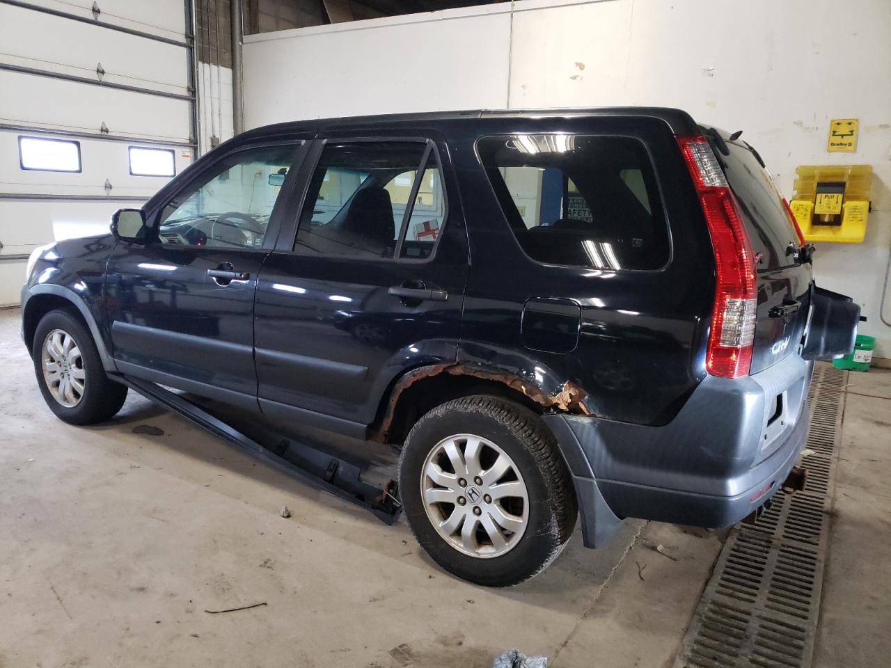 Изображение 2 2005 HONDA CR-V EX 2005 с VIN JHLRD78805C062912