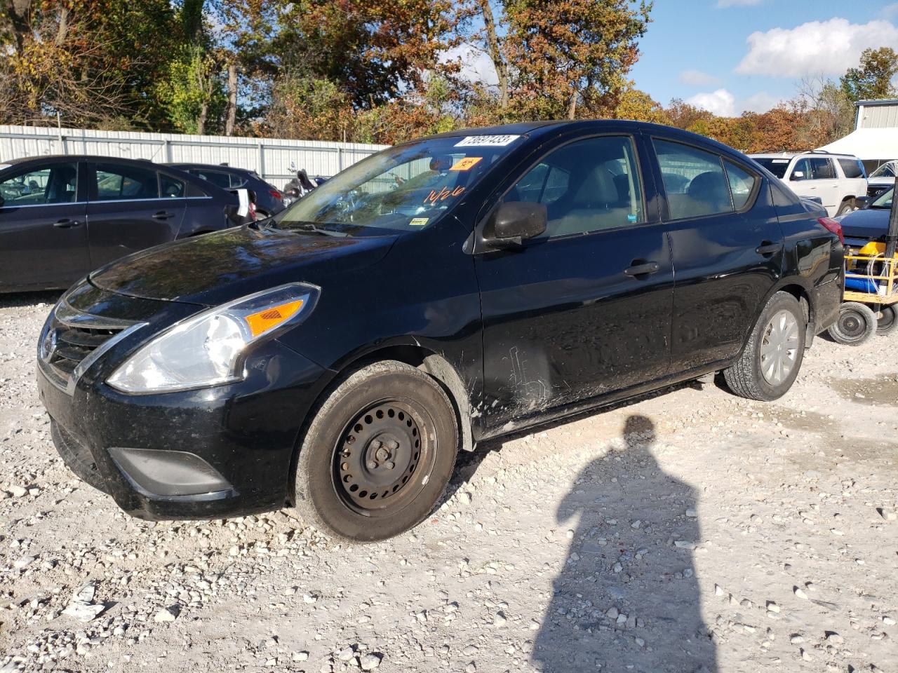 Obraz 1 z 2018 NISSAN VERSA S 2018 z VIN 3N1CN7AP5JL830693