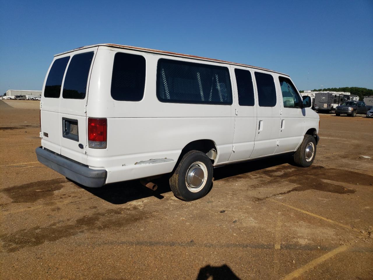 Image 3 of 2004 FORD ECONOLINE E350 SUPER DUTY WAGON 2004 with VIN 1FBSS31L84HB51354