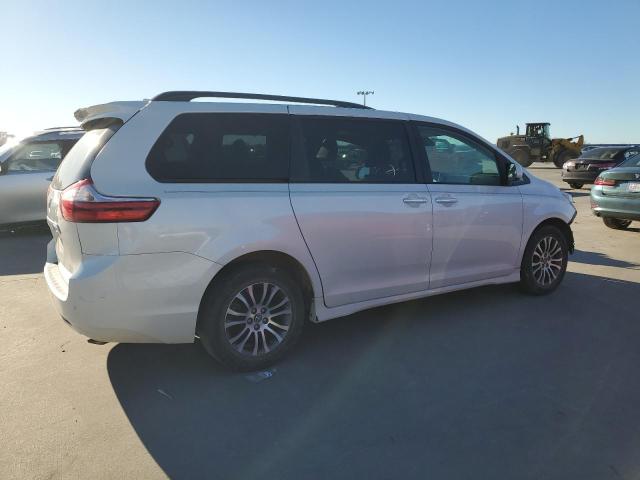 Image 3 of 2019 TOYOTA SIENNA XLE 2019 with VIN 5TDYZ3DCXKS971943