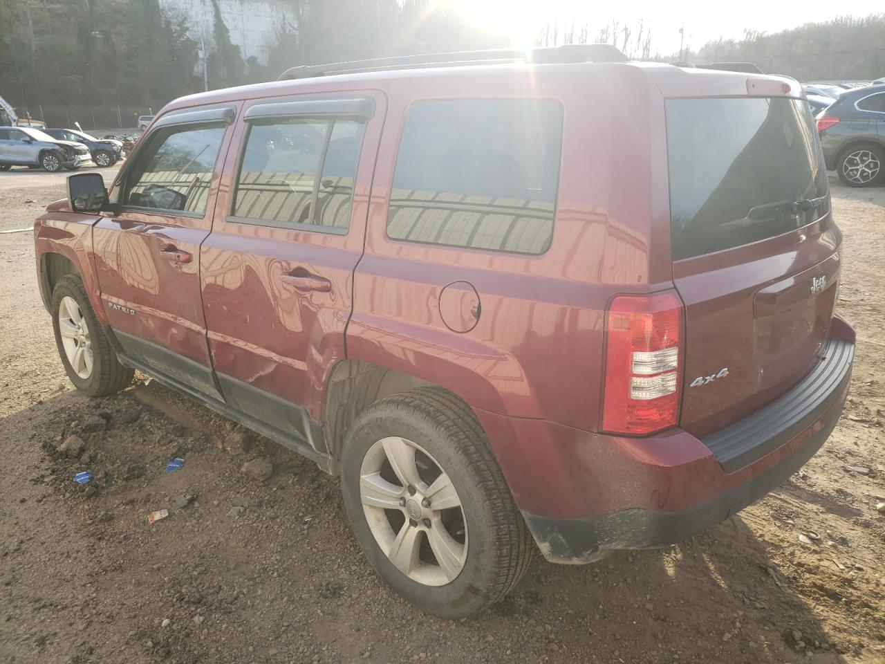 Изображение 2 2016 JEEP PATRIOT LATITUDE 2016 с VIN 1C4NJRFB5GD658951
