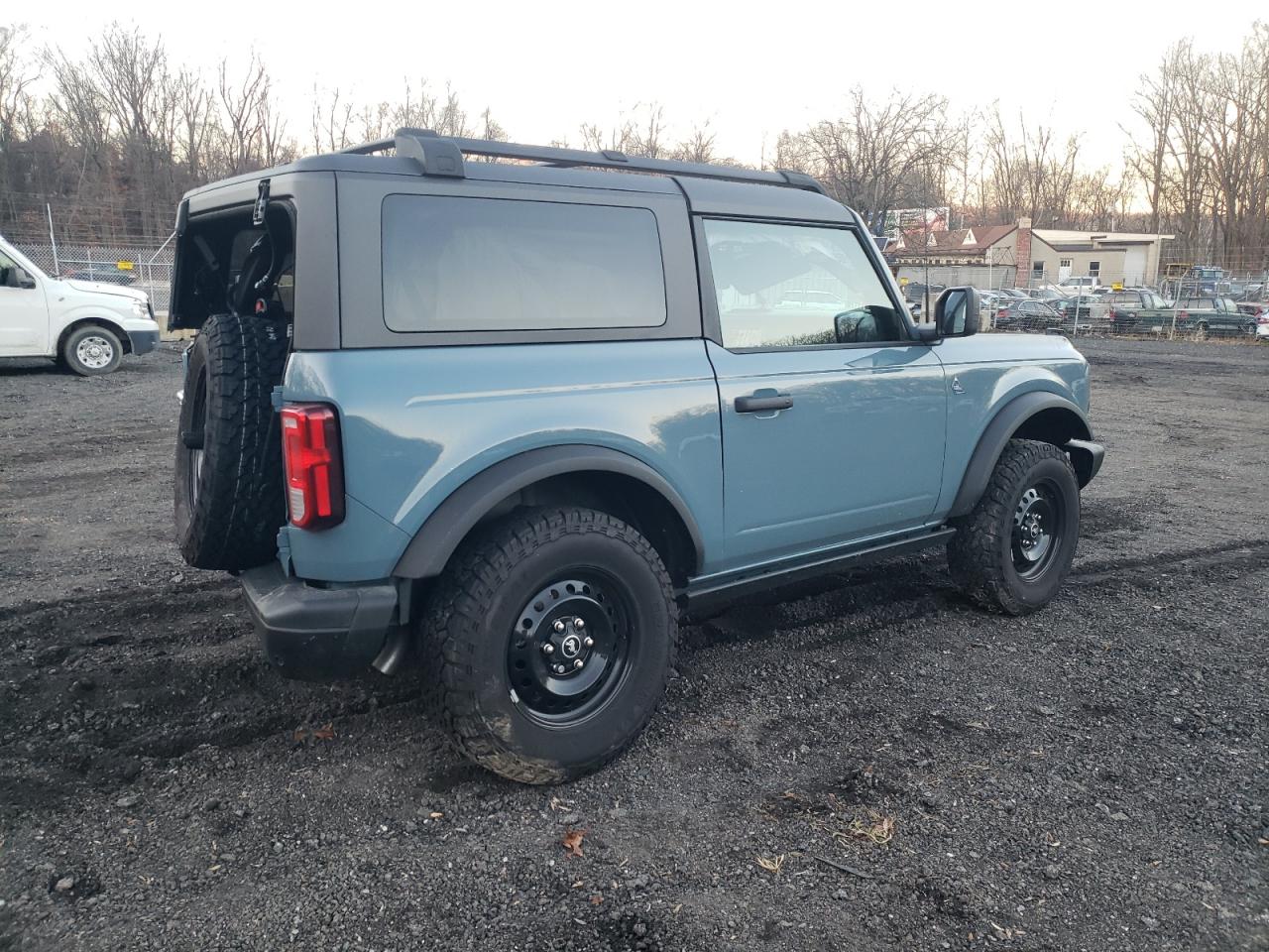 Изображение 3 2023 FORD BRONCO BASE 2023 с VIN 1FMDE5CH4PLA95636