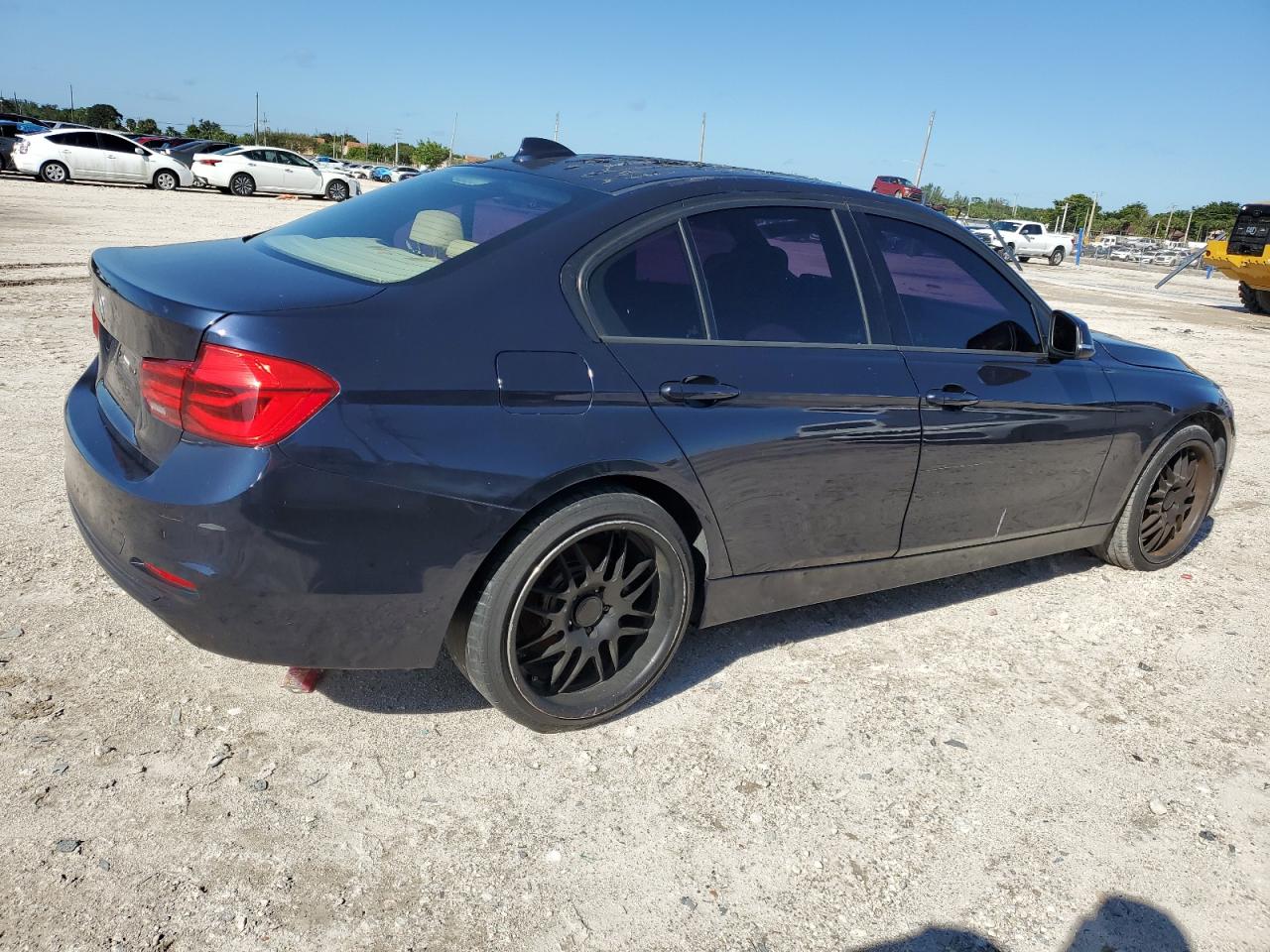 Изображение 3 2016 BMW 328 I SULEV 2016 с VIN WBA8E9G52GNT81290
