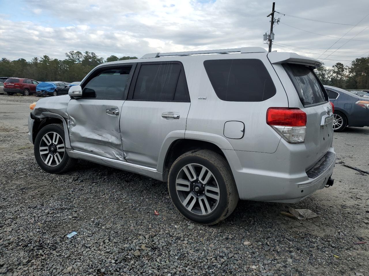 Image 2 of 2011 TOYOTA 4RUNNER SR5 2011 with VIN JTEBU5JR2B5075257