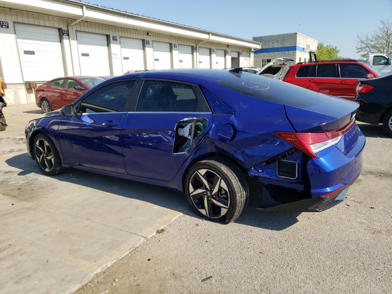Изображение 2 2022 HYUNDAI ELANTRA LIMITED 2022 с VIN KMHLP4AG8NU340438