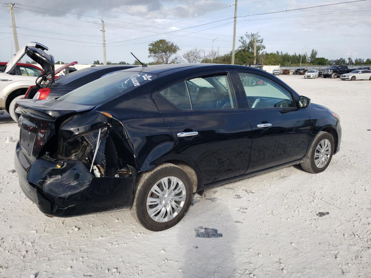 Image 3 of 2018 NISSAN VERSA S 2018 with VIN 3N1CN7AP2JL802849