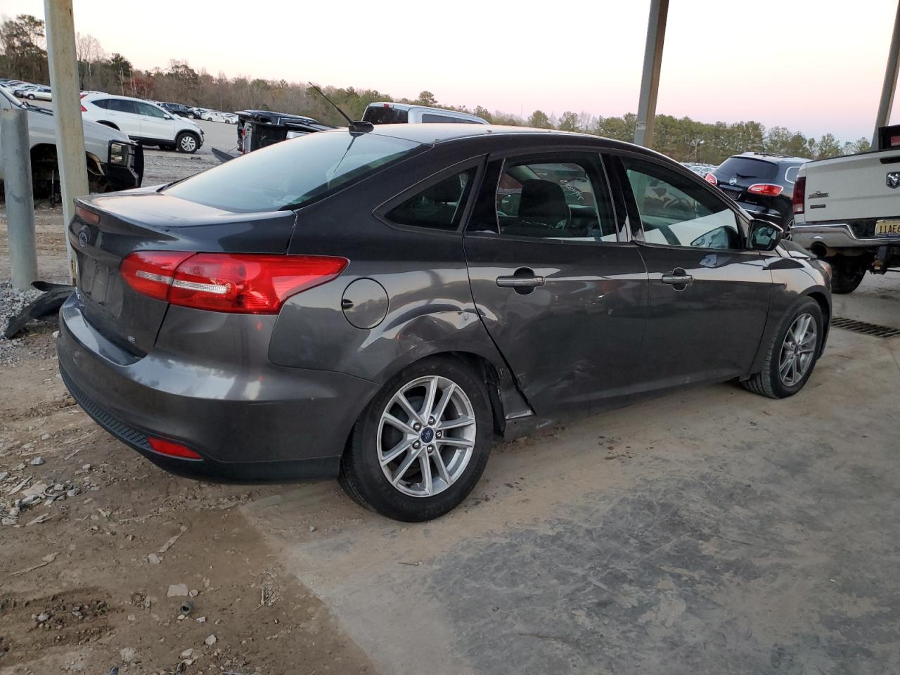 Image 3 of 2018 FORD FOCUS SE 2018 with VIN 1FADP3F29JL307616