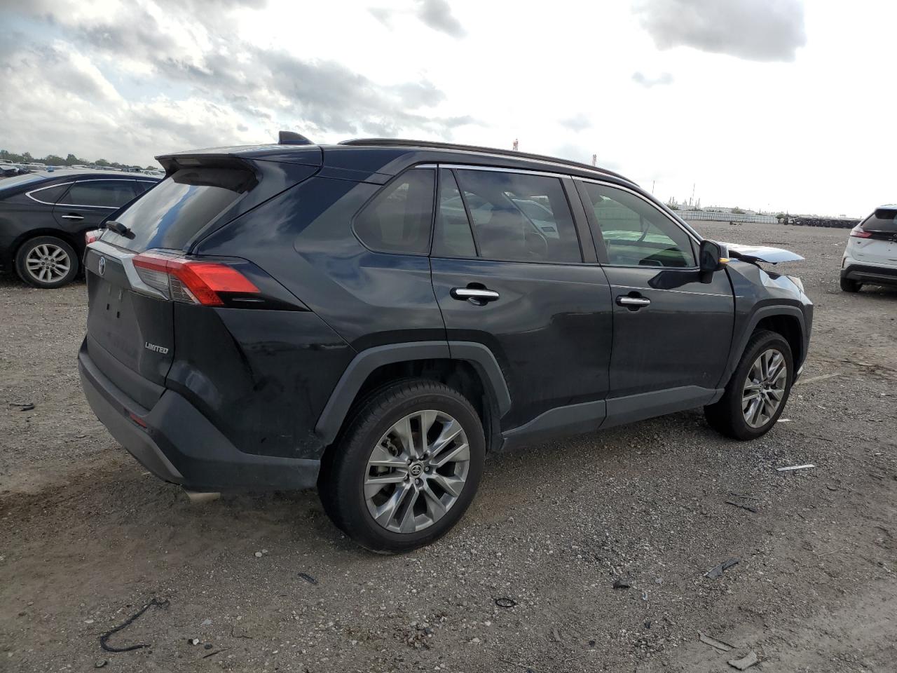Obraz 3 z 2019 TOYOTA RAV4 LIMITED 2019 z VIN JTMY1RFV8KD516450