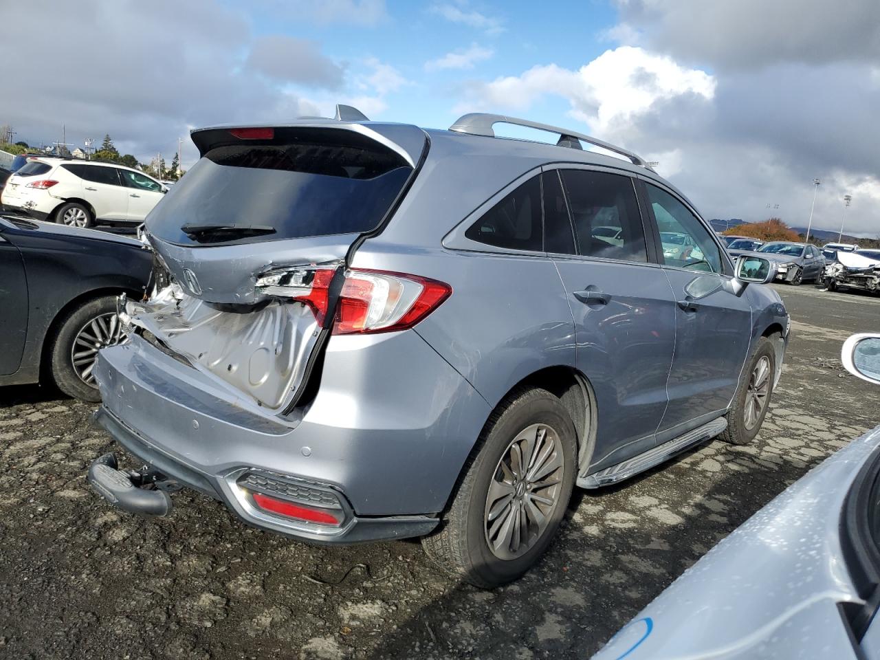 Image 3 of 2016 ACURA RDX ADVANCE 2016 with VIN 5J8TB4H76GL009599