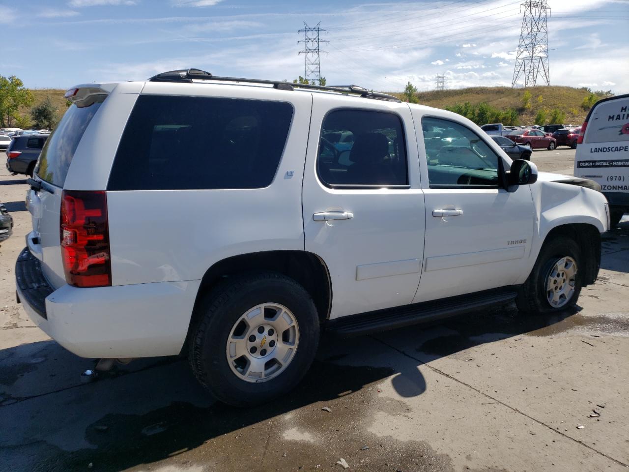 Image 3 of 2013 CHEVROLET TAHOE K1500 LT 2013 with VIN 1GNSKBE05DR310175