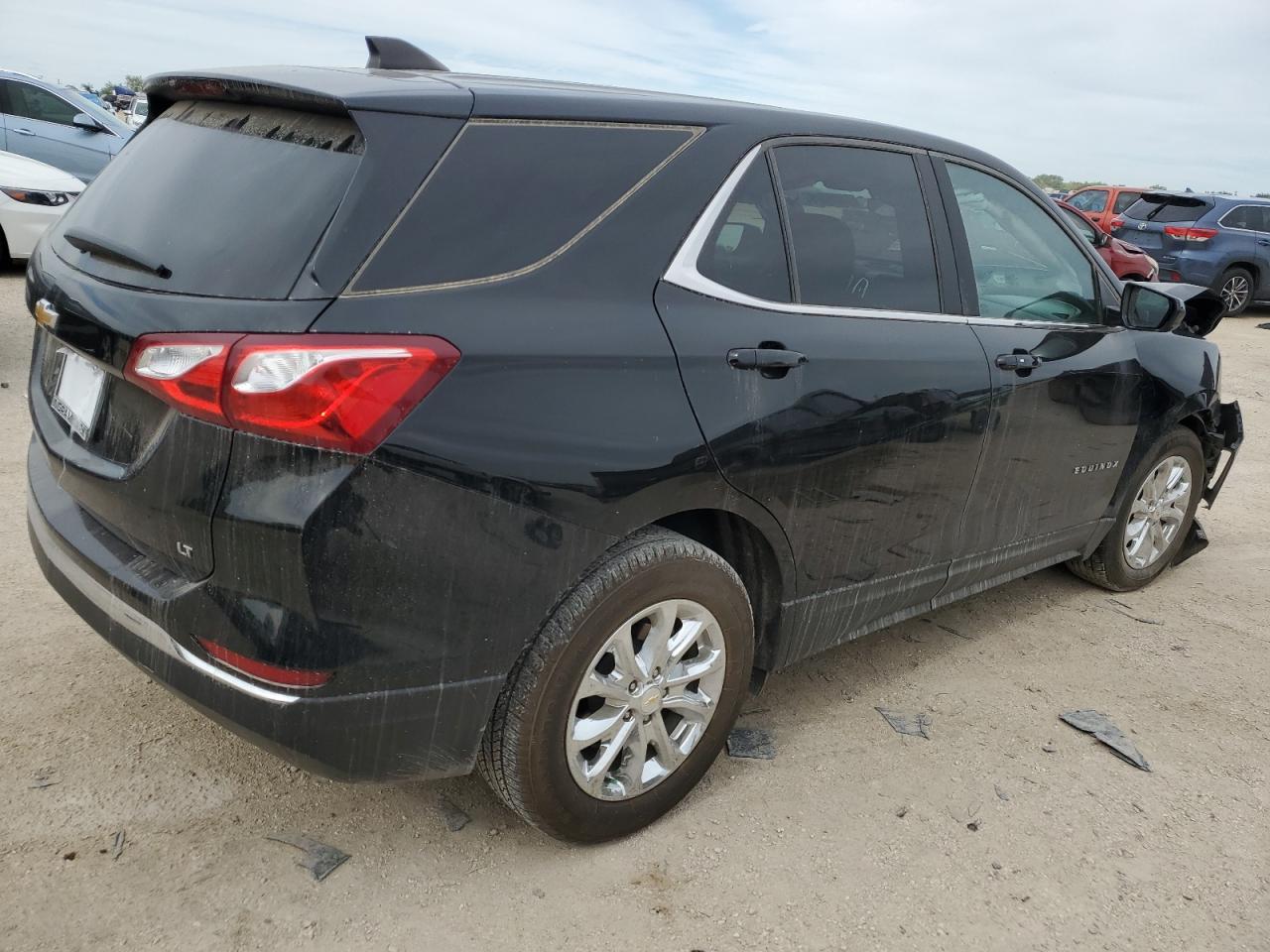 Obraz 3 z 2021 CHEVROLET EQUINOX LT 2021 z VIN 2GNAXKEV7M6144620