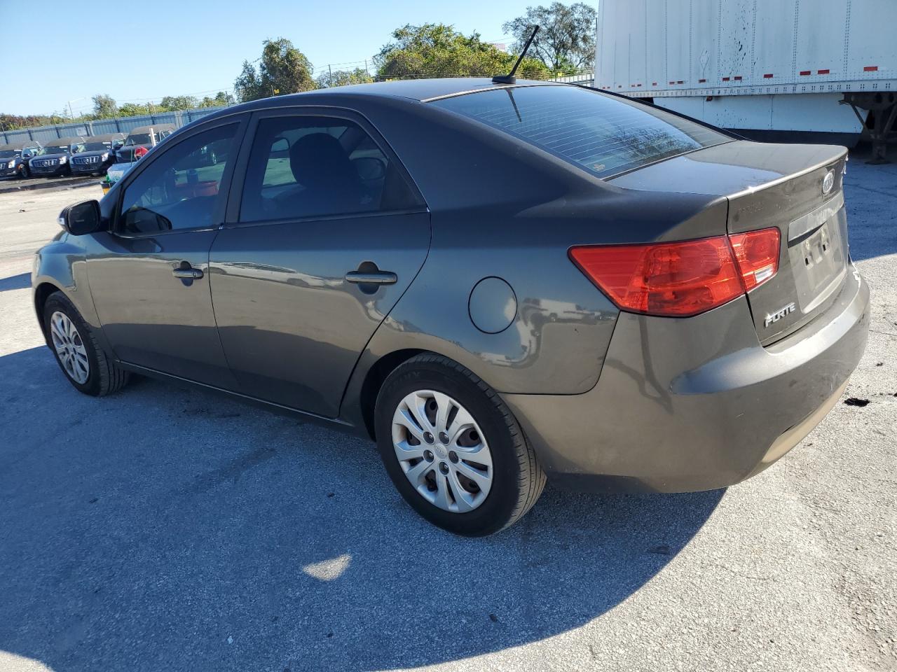 Image 2 of 2010 KIA FORTE EX 2010 with VIN KNAFU4A22A5834665