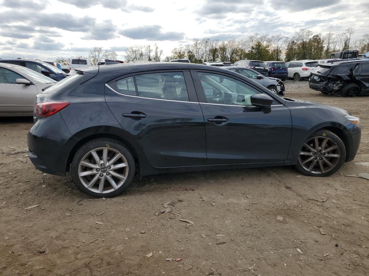 Image 3 of 2018 MAZDA 3 GRAND TOURING 2018 with VIN JM1BN1M32J1160820