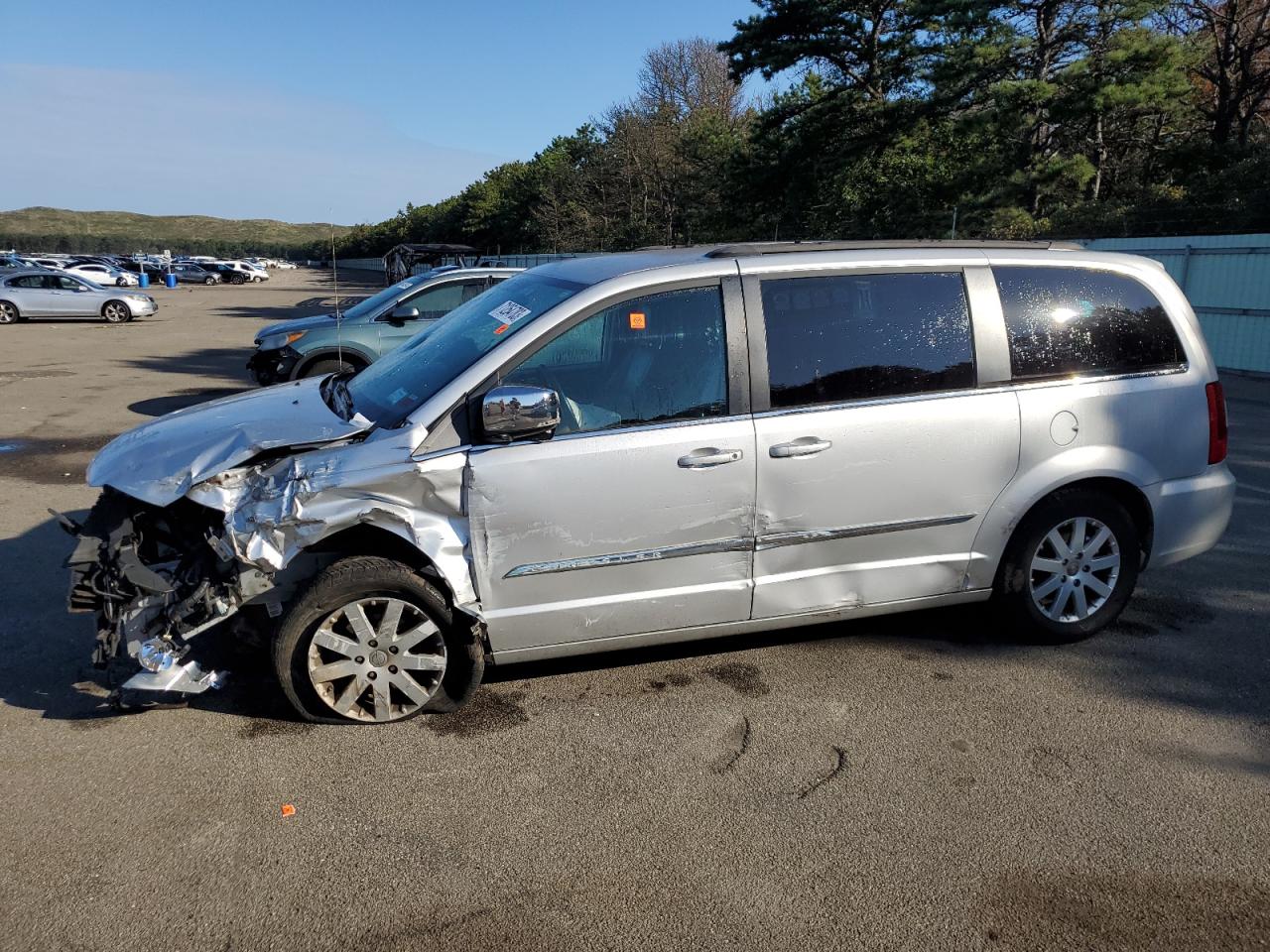 2011 CHRYSLER TOWN & COUNTRY TOURING L 2011 image