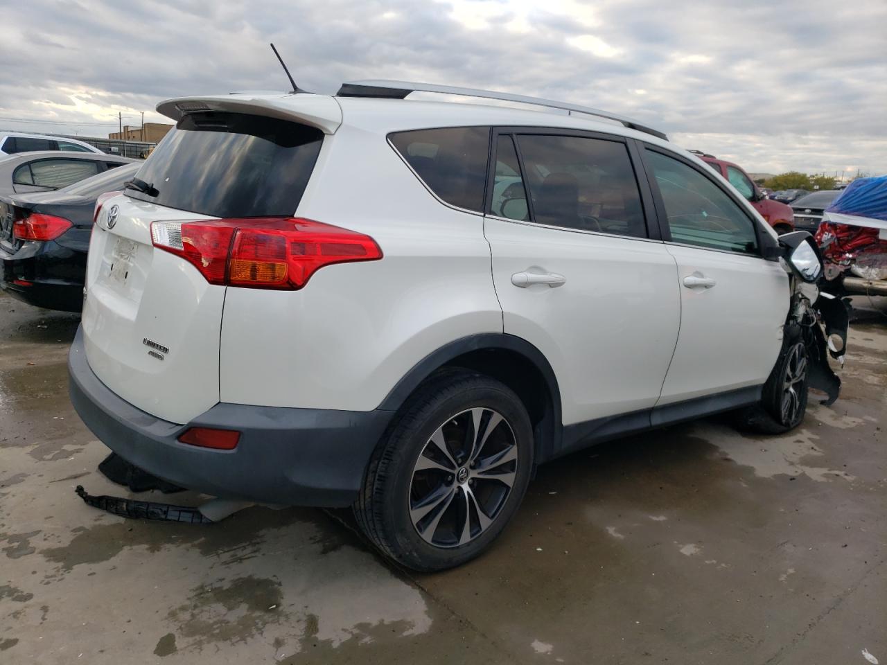 Изображение 3 2015 TOYOTA RAV4 LIMITED 2015 с VIN 2T3DFREV1FW237352