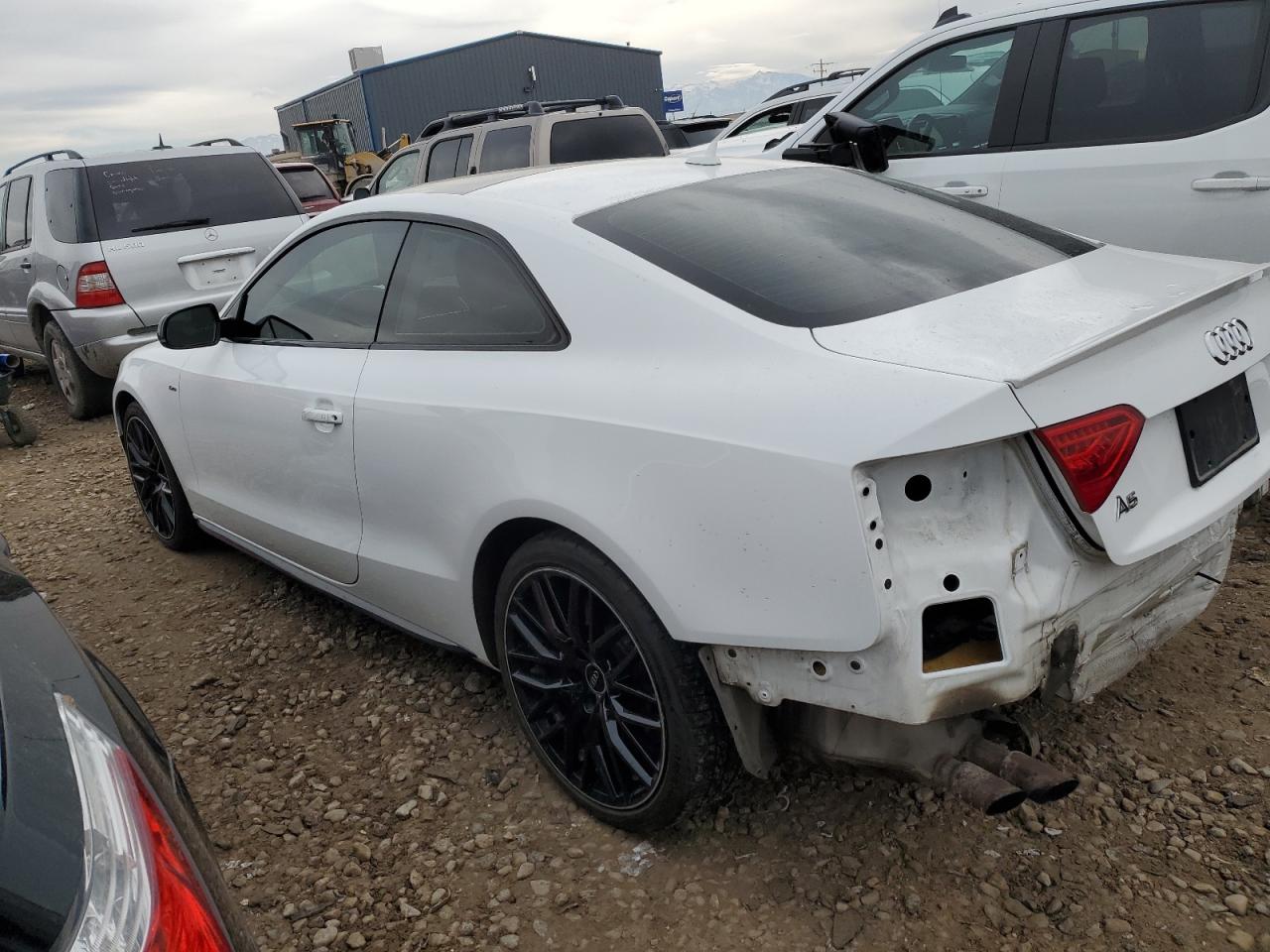 Obraz 2 z 2017 AUDI A5 SPORT 2017 z VIN WAUD2AFR9HA001707