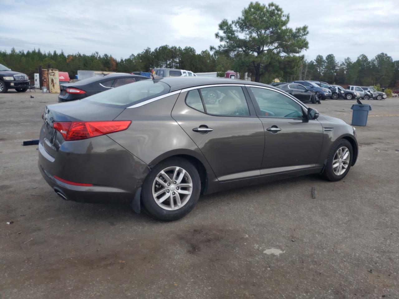 Image 3 of 2013 KIA OPTIMA LX 2013 with VIN 5XXGM4A75DG248352