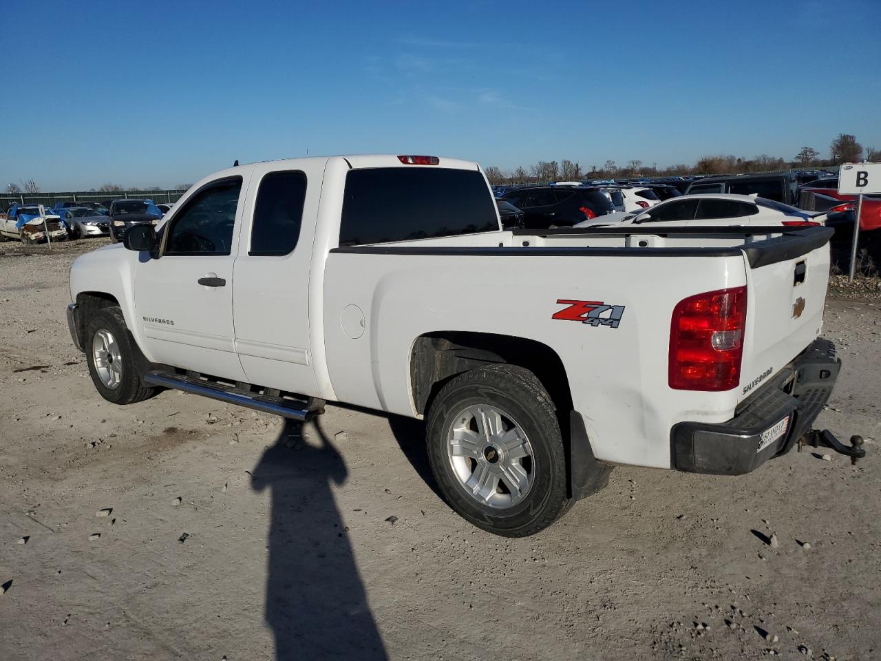 Изображение 2 2013 CHEVROLET SILVERADO K1500 LT 2013 с VIN 1GCRKSE7XDZ202882