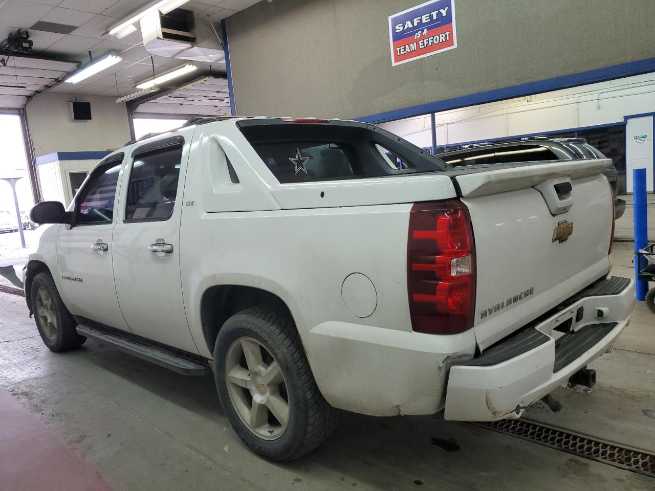 Obraz 2 z 2008 CHEVROLET AVALANCHE K1500 2008 z VIN 3GNFK12Y98G142939