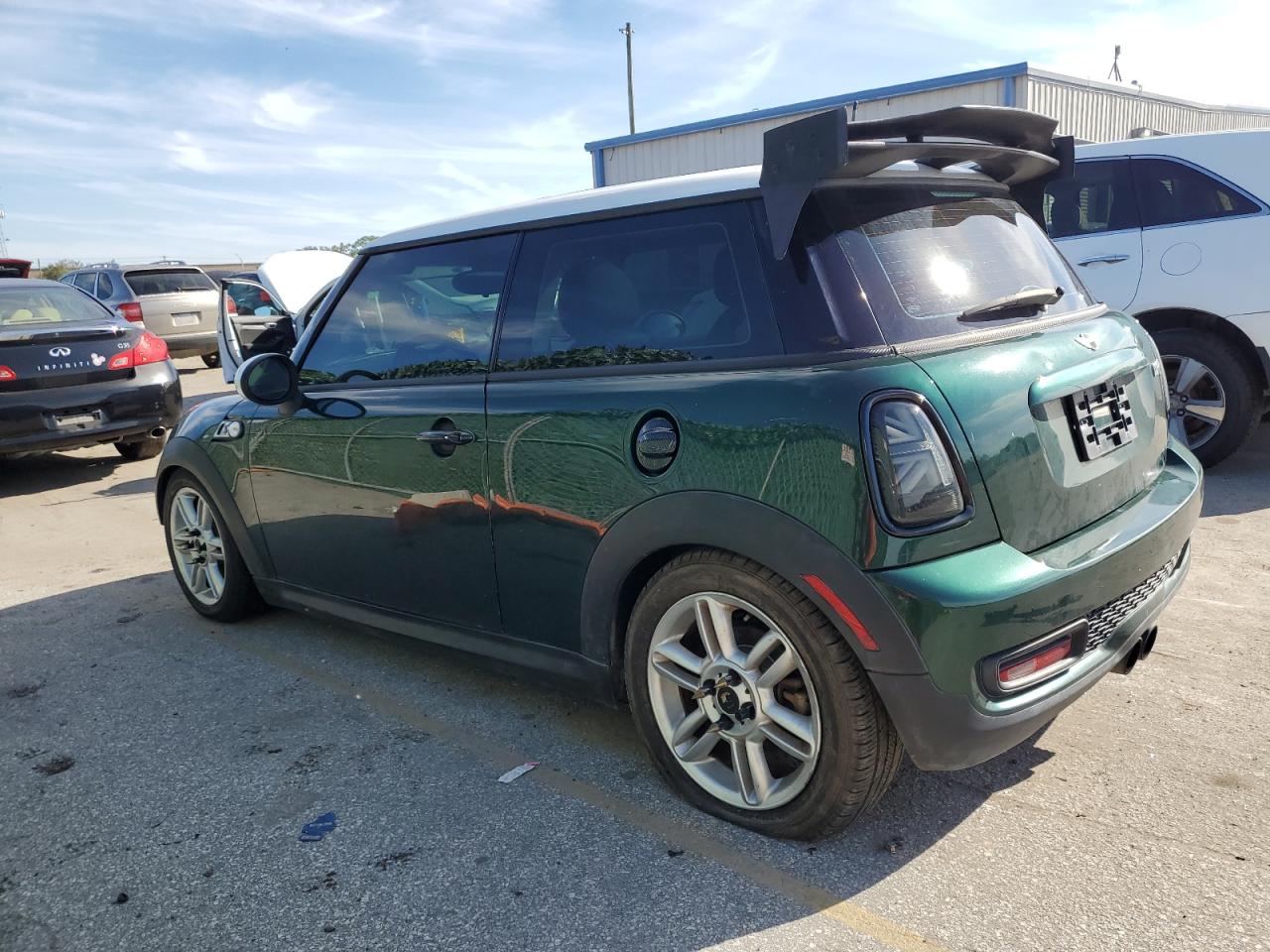 Obraz 2 z 2011 MINI COOPER S 2011 z VIN WMWSV3C59BTY13466
