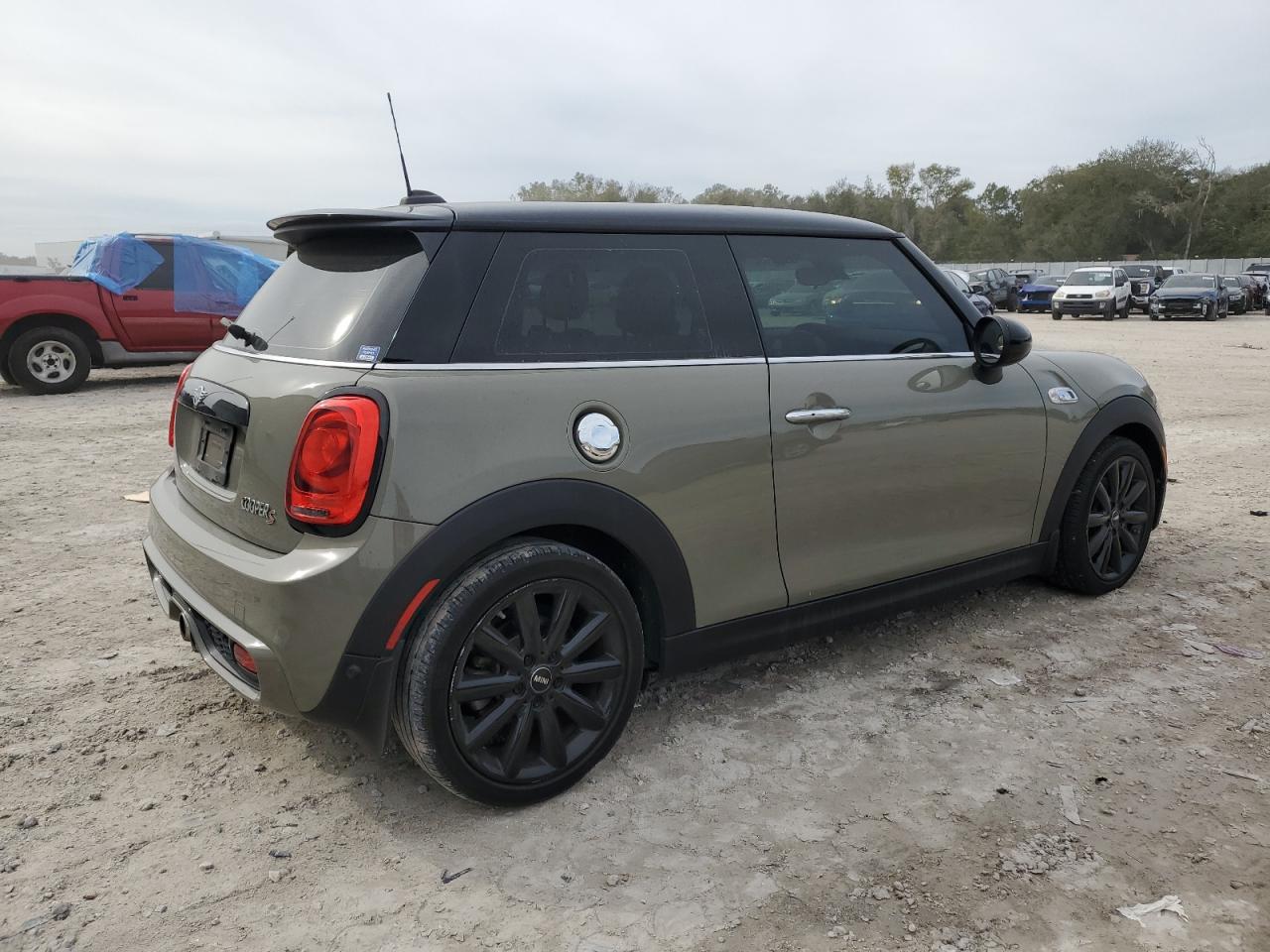 Image 3 of 2019 MINI COOPER S 2019 with VIN WMWXP7C52K2C62555