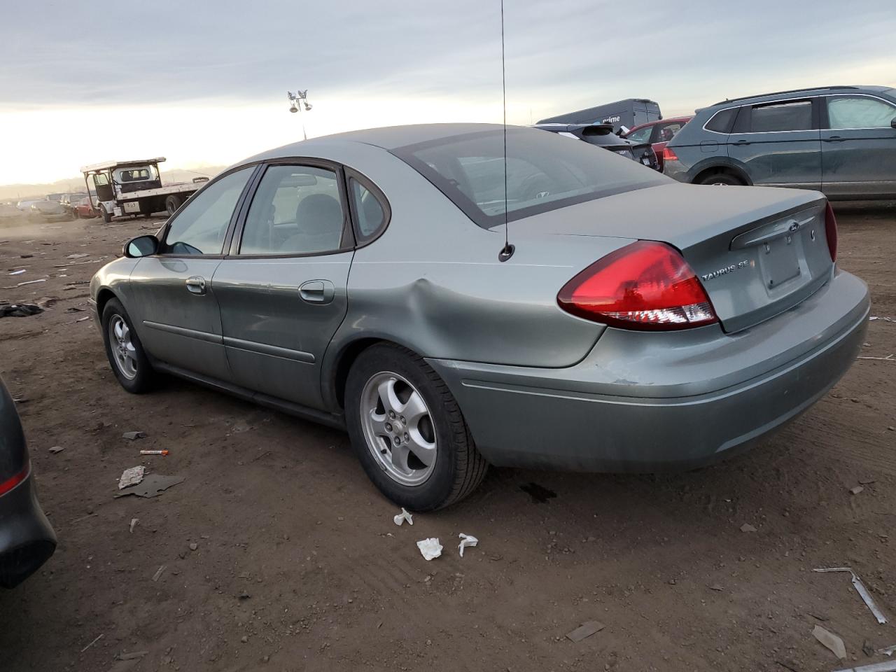 Obraz 2 z 2005 FORD TAURUS SE 2005 z VIN 1FAFP53U35A254133