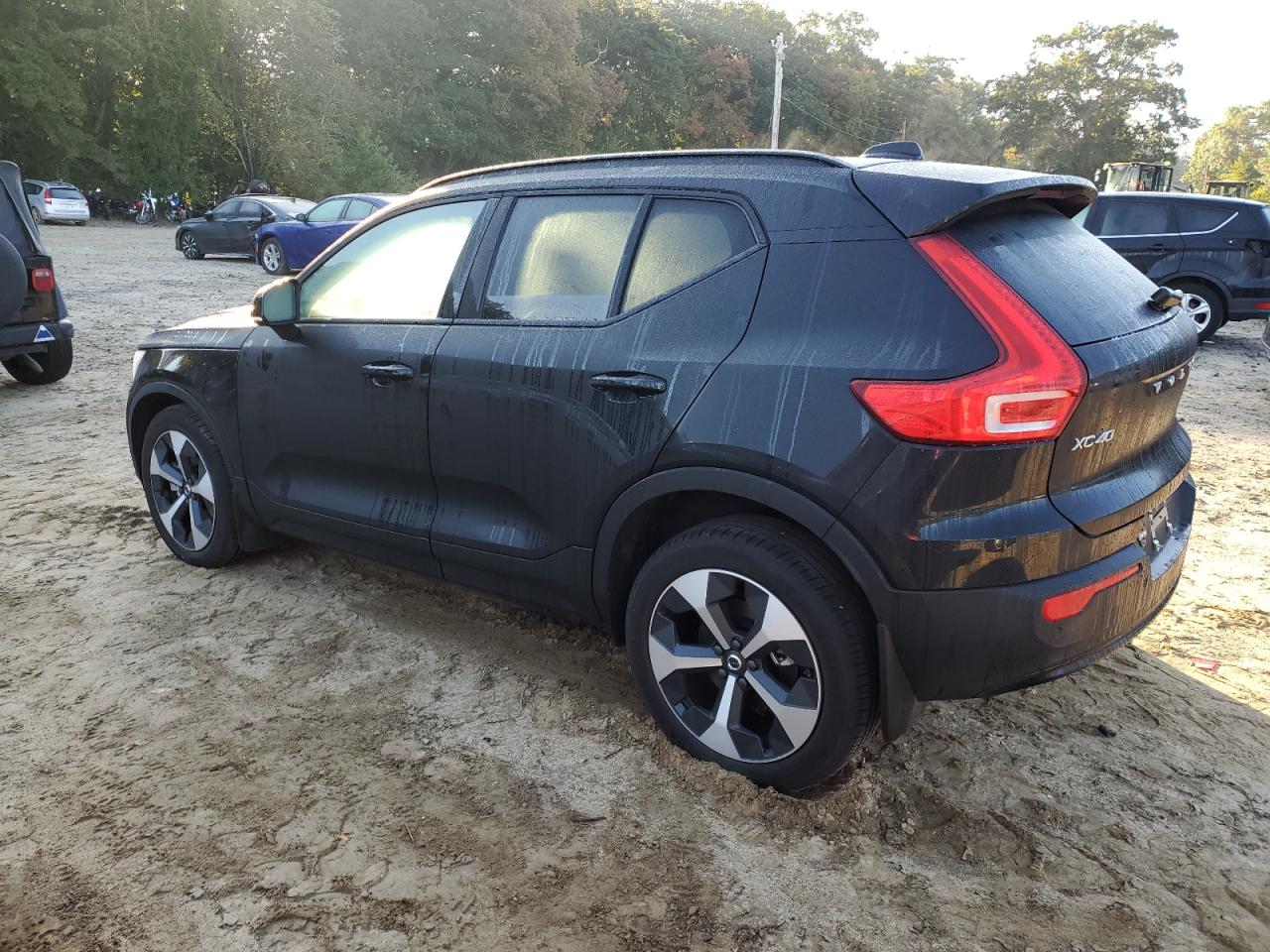 Obraz 2 z 2024 VOLVO XC40 CORE 2024 z VIN YV4L12UK7R2224575