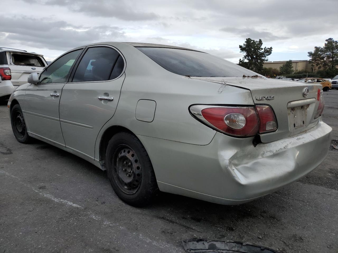 Image 2 of 2004 LEXUS ES 330 2004 with VIN JTHBA30G445027018