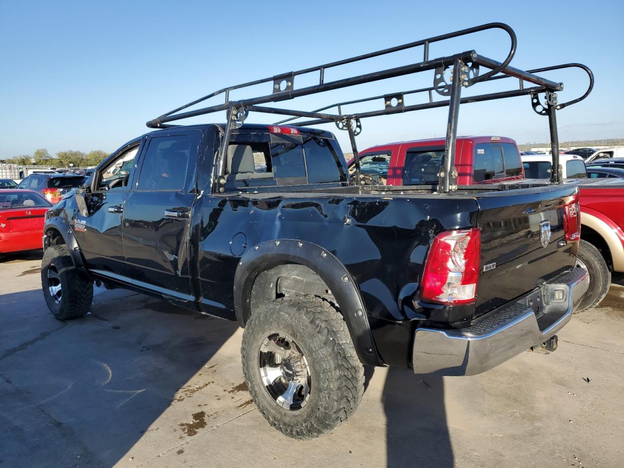 Image 2 of 2015 RAM 2500 SLT 2015 with VIN 3C6TR5DT4FG573841