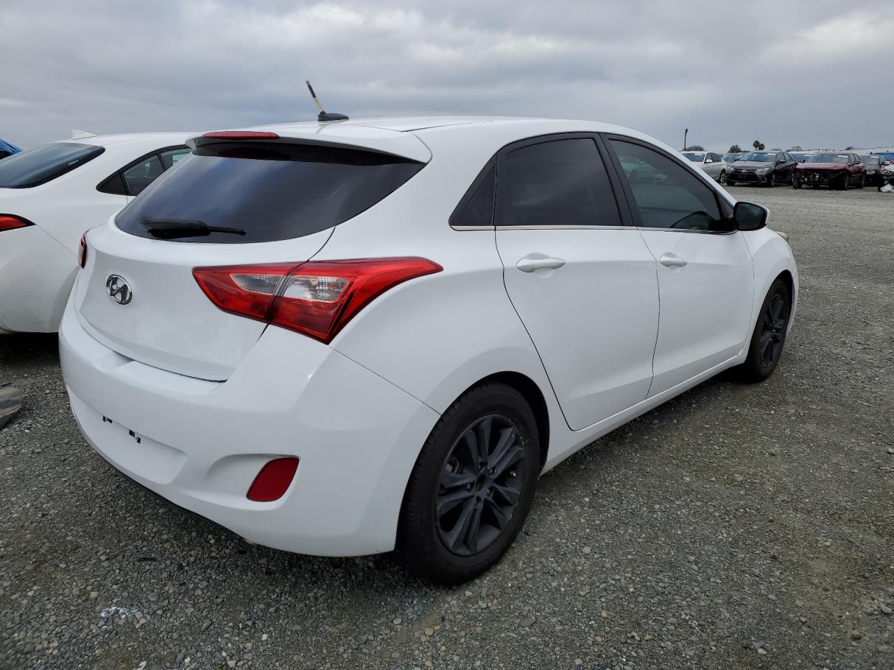 Obraz 3 z 2017 HYUNDAI ELANTRA GT  2017 z VIN KMHD35LH8HU376744