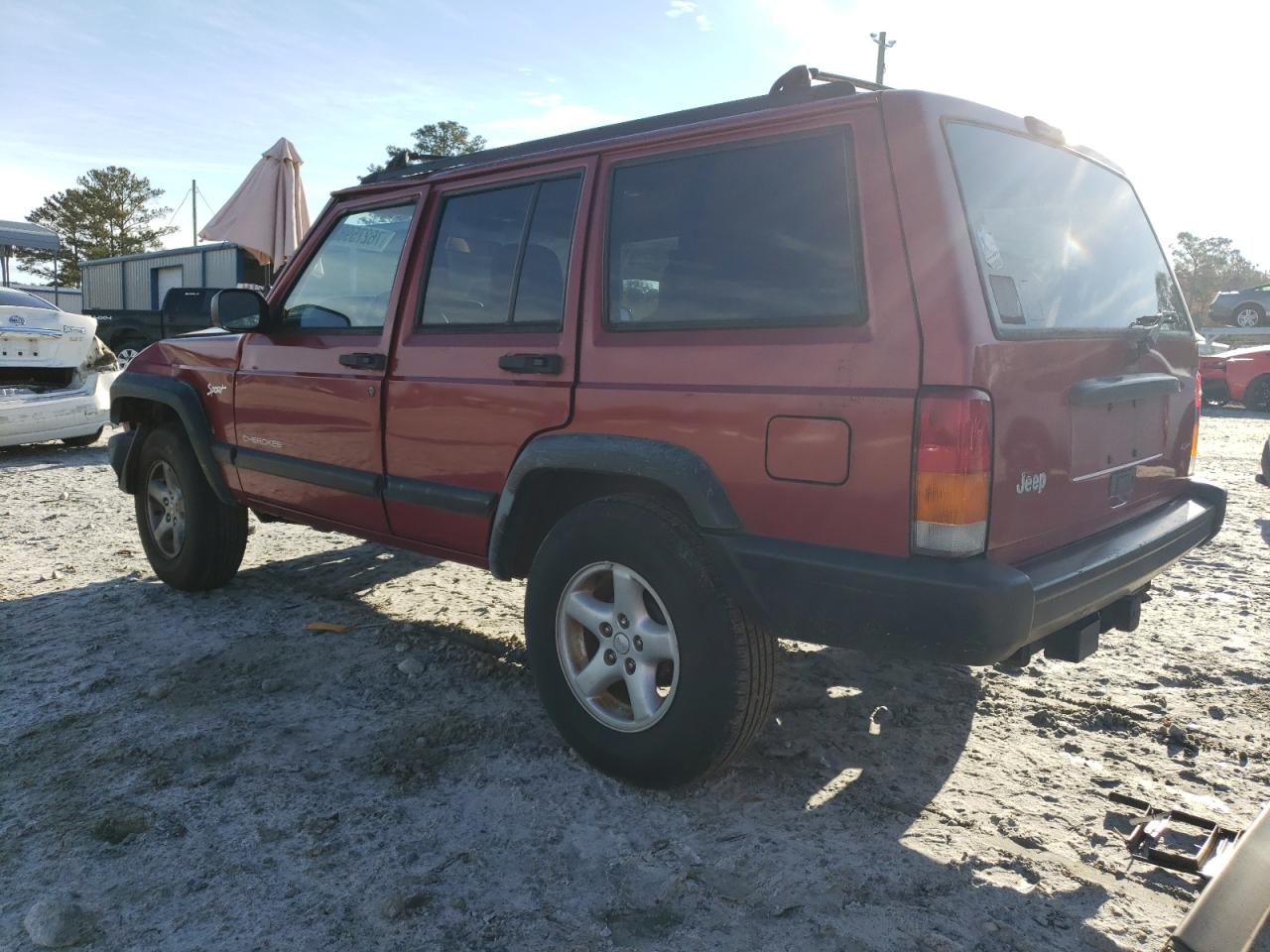 Image 2 of 1998 JEEP CHEROKEE SPORT 1998 with VIN 1J4FT68S7WL217640