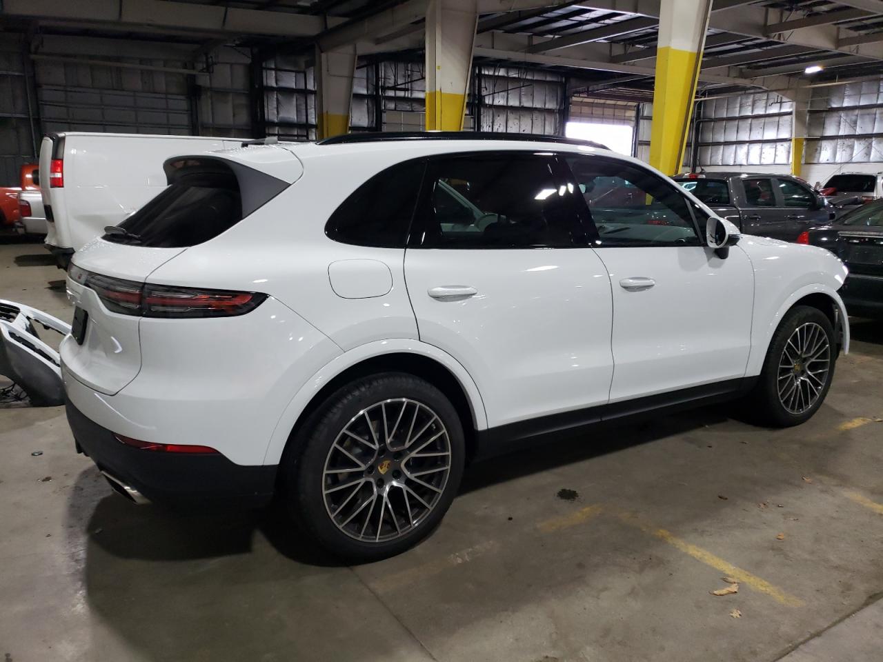 Obraz 3 z 2023 PORSCHE CAYENNE BASE 2023 z VIN WP1AA2AY2PDA05462