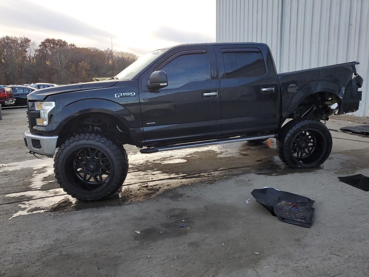 Image 1 of 2017 FORD F150 SUPERCREW 2017 with VIN 1FTEW1EP1HKC21641