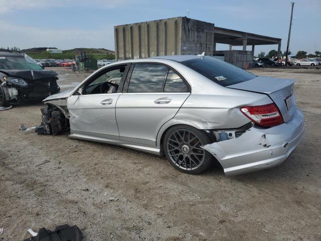 Obraz 2 z 2011 MERCEDES-BENZ C 350 2011 z VIN WDDGF5GB7BF527623
