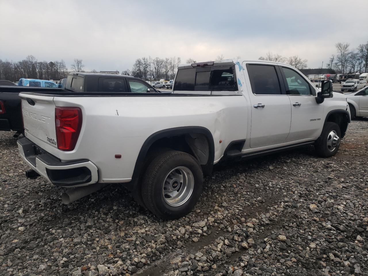 Image 3 of 2021 CHEVROLET SILVERADO K3500 HIGH COUNTRY 2021 with VIN 1GC4YVEY4MF293314