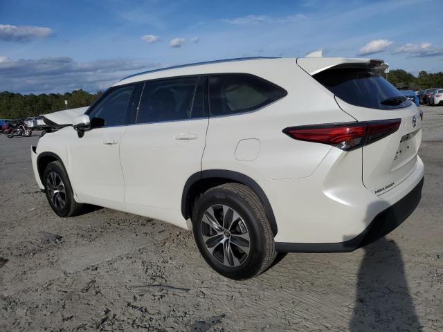 Image 2 of 2021 TOYOTA HIGHLANDER XLE 2021 with VIN 5TDGZRAH8MS528482