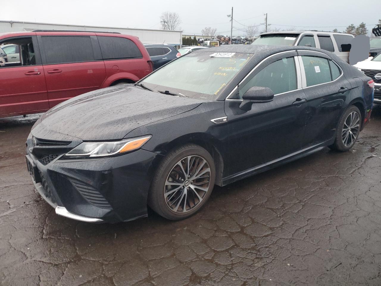 Image 1 of 2018 TOYOTA CAMRY L 2018 with VIN 4T1B11HK1JU064457