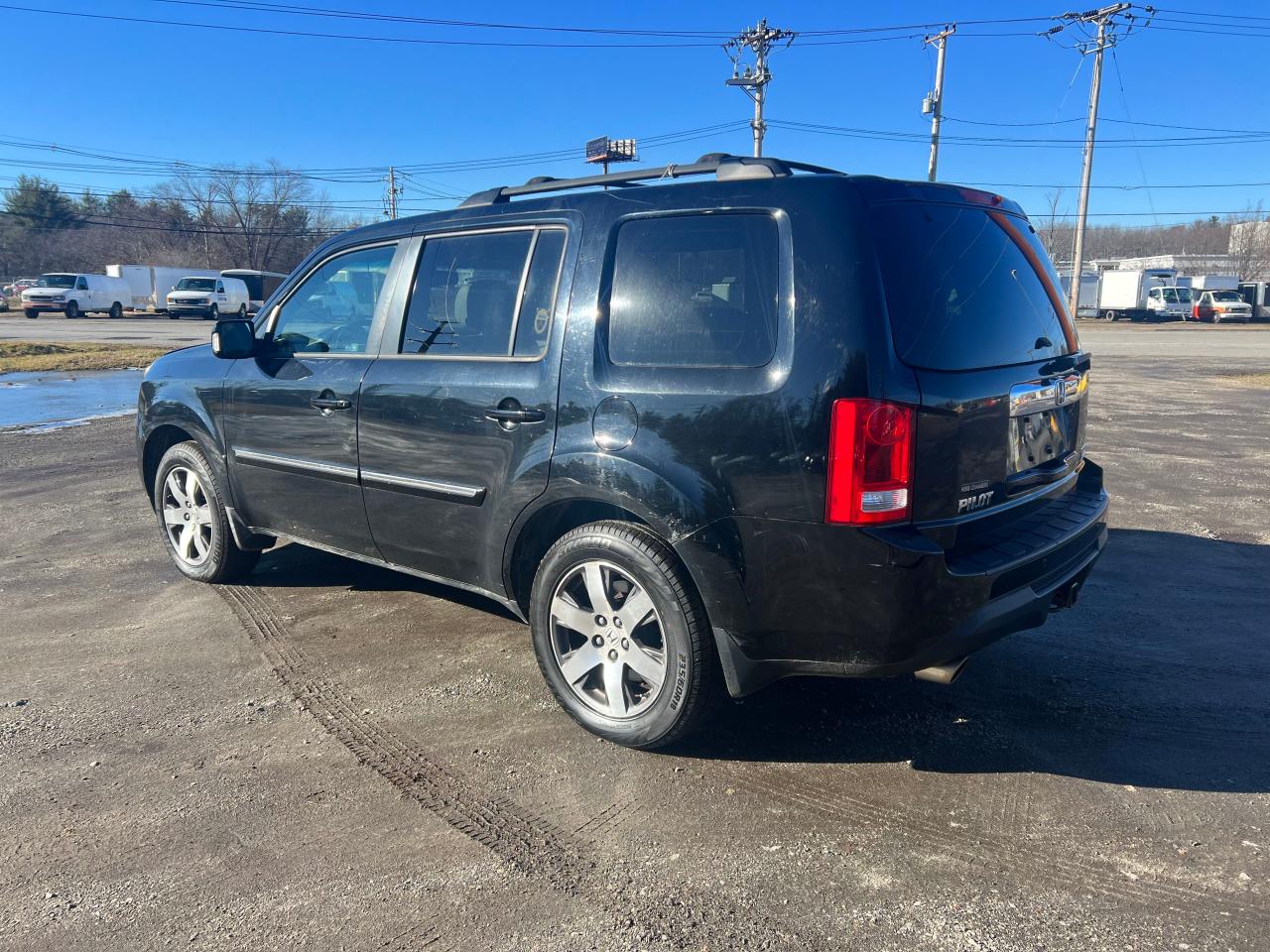 Image 3 of 2012 HONDA PILOT TOURING 2012 with VIN 5FNYF4H92CB044938