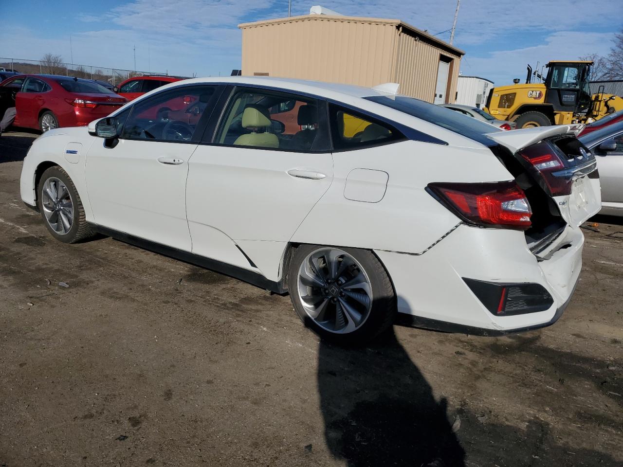 Image 2 of 2018 HONDA CLARITY TOURING 2018 with VIN JHMZC5F39JC001661