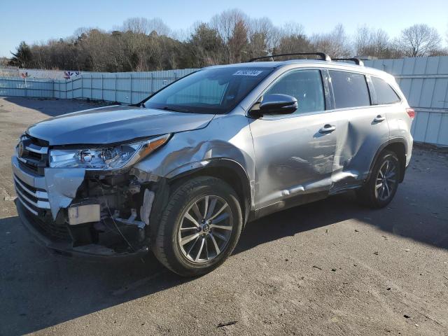 Изображение 1 2019 TOYOTA HIGHLANDER SE 2019 с VIN 5TDJZRFH9KS962003