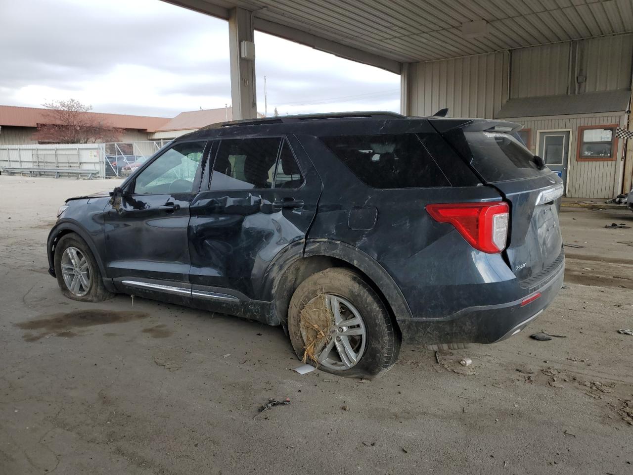 Image 2 of 2022 FORD EXPLORER XLT 2022 with VIN 1FMSK8DH3NGA90045
