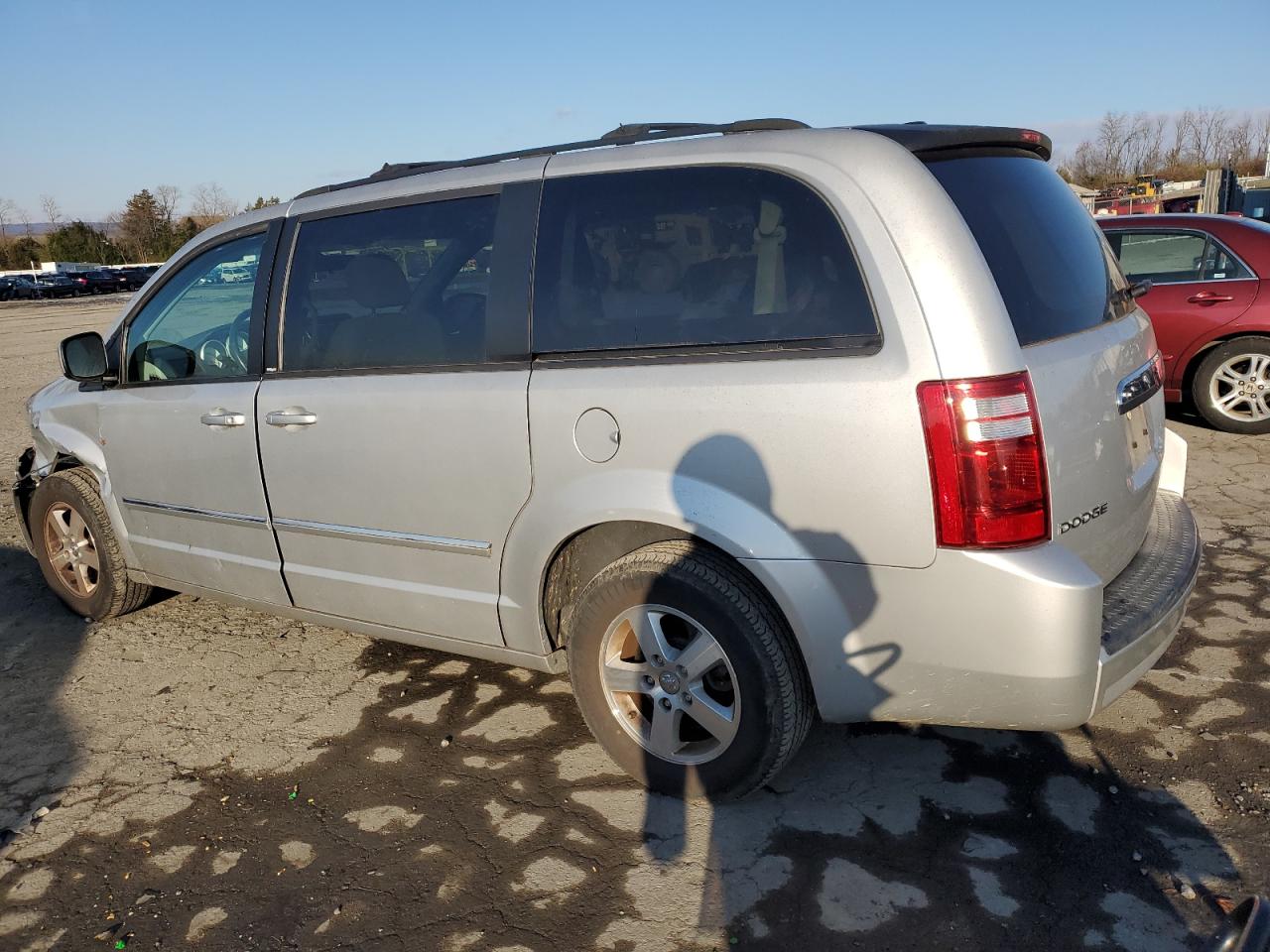 Image 2 of 2009 DODGE GRAND CARAVAN SXT 2009 with VIN 2D8HN541X9R512874