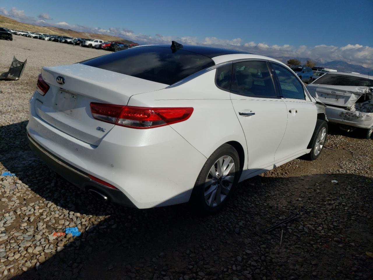 Image 3 of 2016 KIA OPTIMA EX 2016 with VIN 5XXGU4L37GG070443