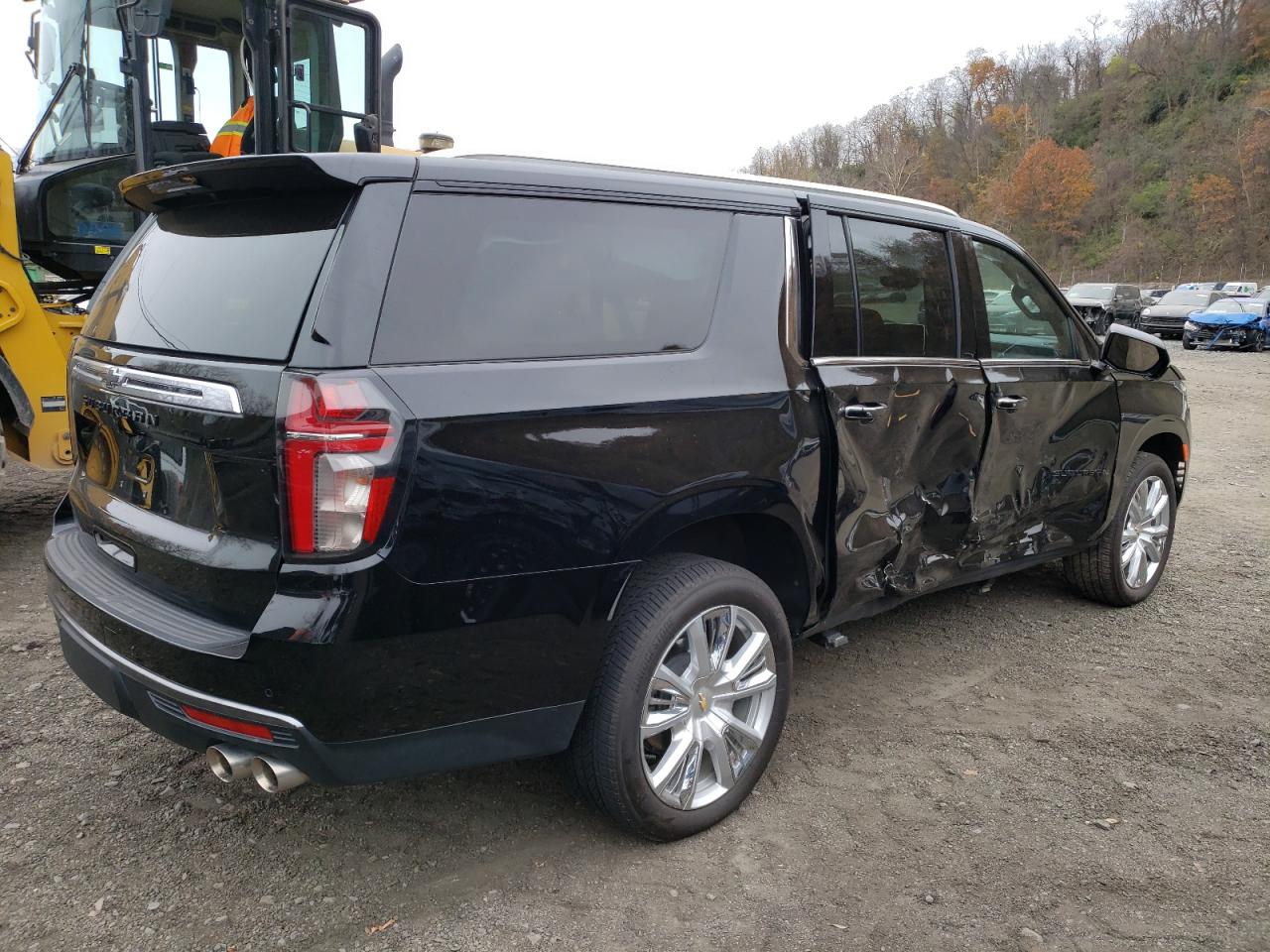 Изображение 3 2023 CHEVROLET SUBURBAN K1500 HIGH COUNTRY 2023 с VIN 1GNSKGKL9PR225257